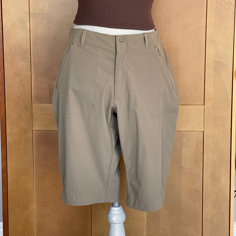 Women's FIG Tan Bermuda-Length Shorts, Size 8